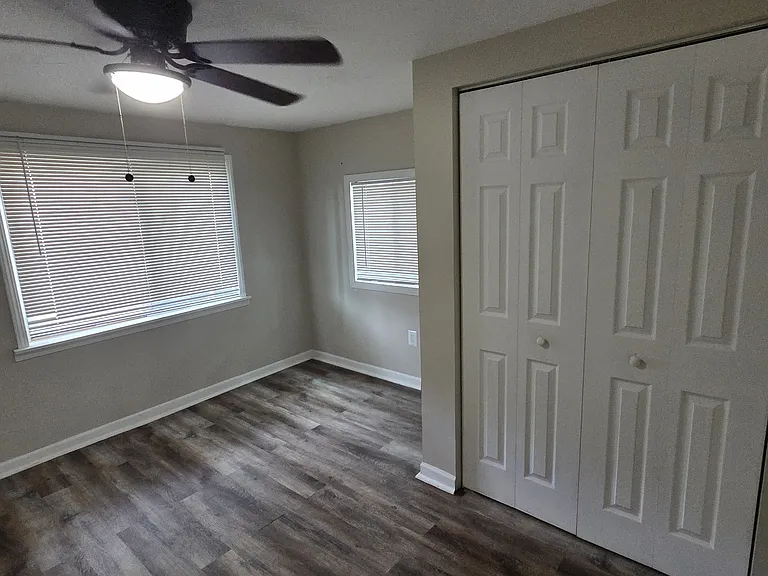 11289 Chalmers Ave — Photo 9