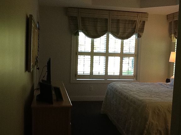 3rd image of 143 Greencove Dr