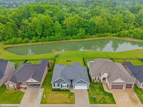 3035 Bridlewood Ln, New Albany, IN 47150