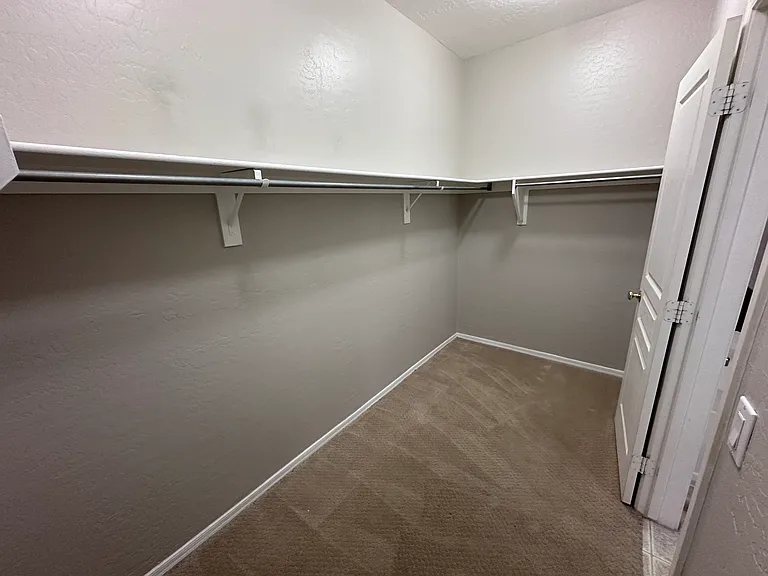 1225 N 36th St #1060 — Photo 2
