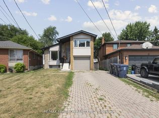22 Midvale Rd, Toronto, ON M3H3H9