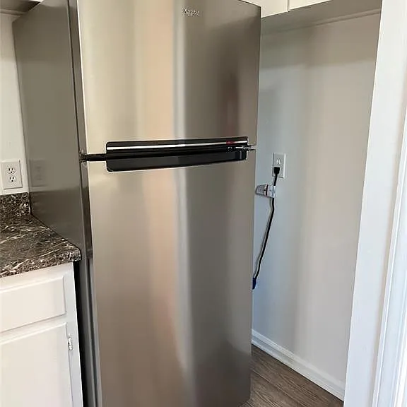 23280 Forest St — Photo 24