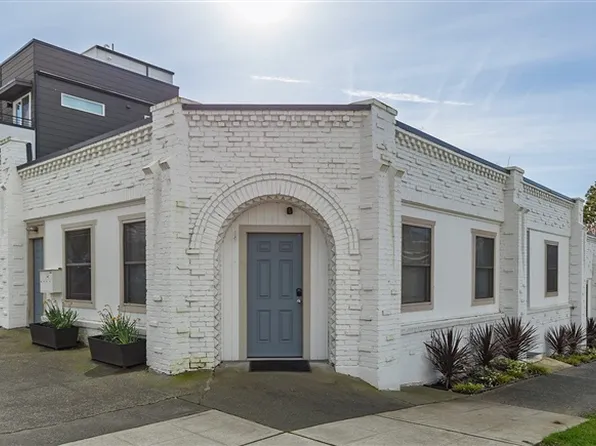 7101 California Ave SW, Seattle, WA 98136