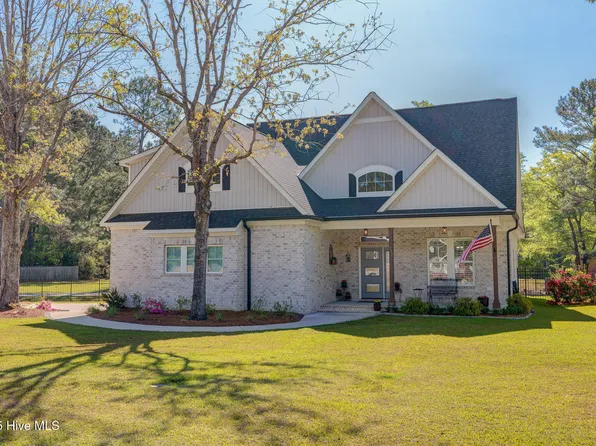 237 Pine Village Drive, Rocky Point, NC 28457