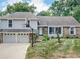 10613 W 98th Ter, Overland Park, KS 66214