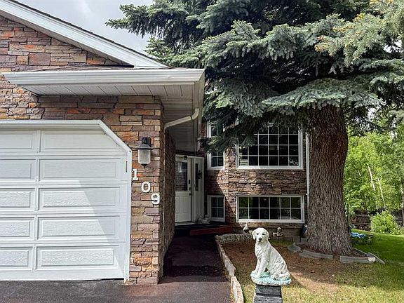 2nd image of 109 E Edgebrook Gdns NW