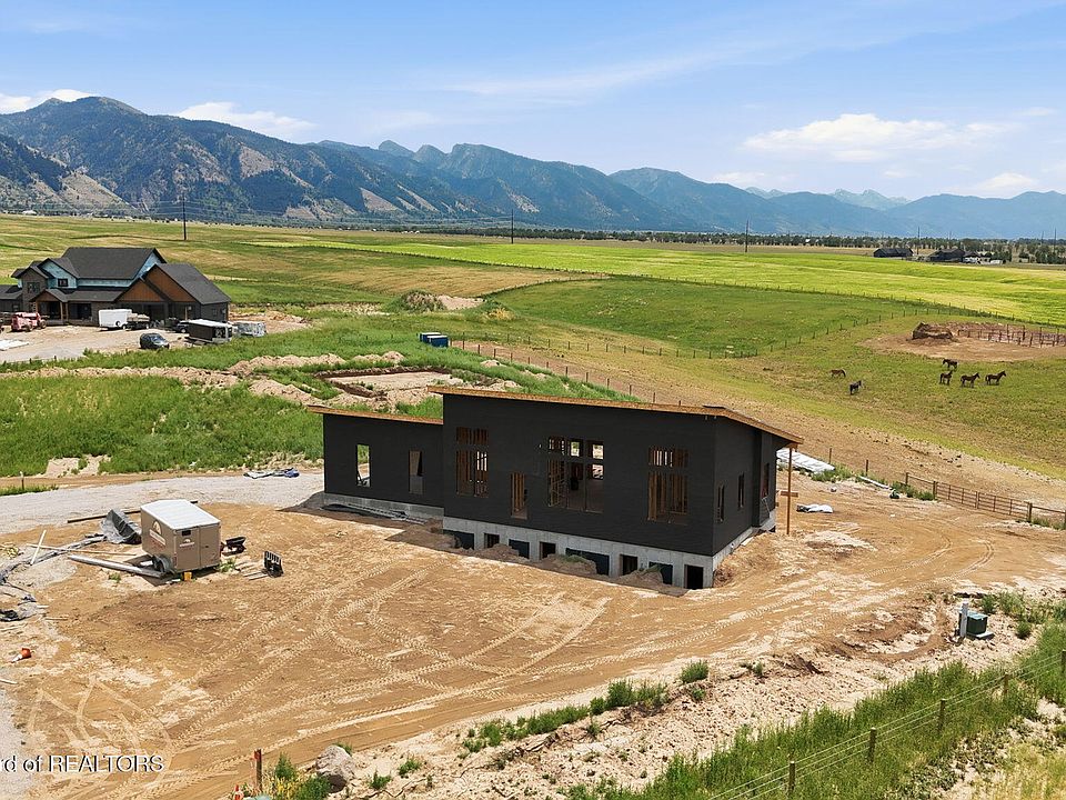 1st image of 30 Clyde Cir