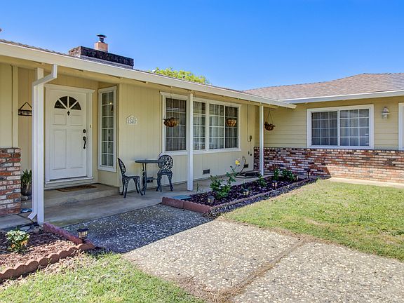 4th image of 22417 Boyle Ln
