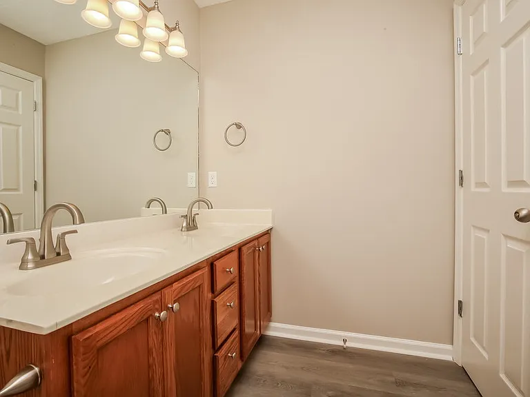 112 Township Ct — Photo 13