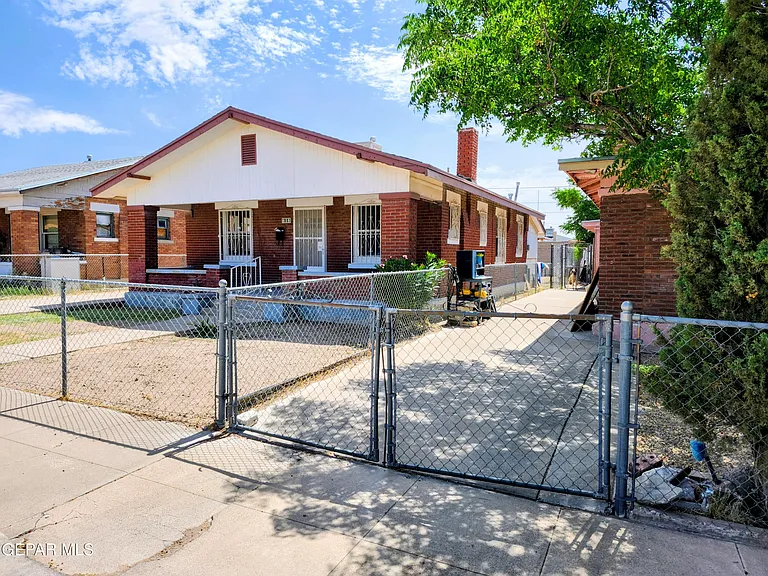 618 N Estrella St — Photo 4