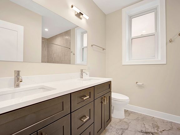 3rd image of 2220 W Cortez St #1