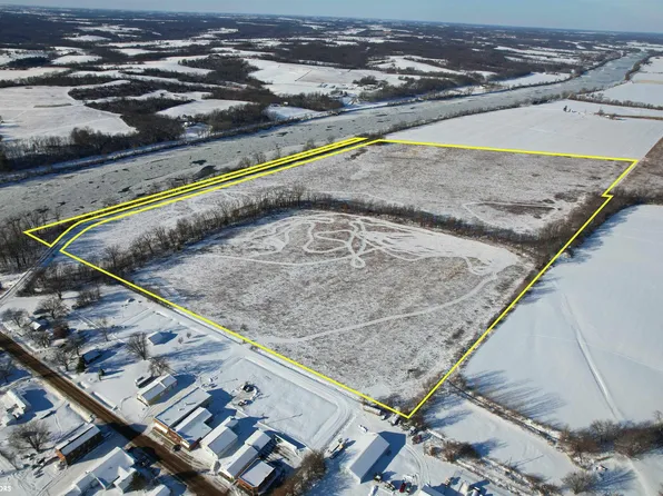 Hawk Dr, Douds, IA 52551