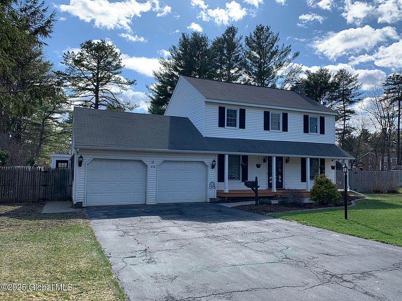 3rd image of 438 Dixon Road