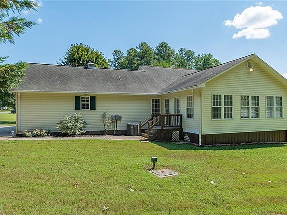 3rd image of 5360 Muirfield Dr