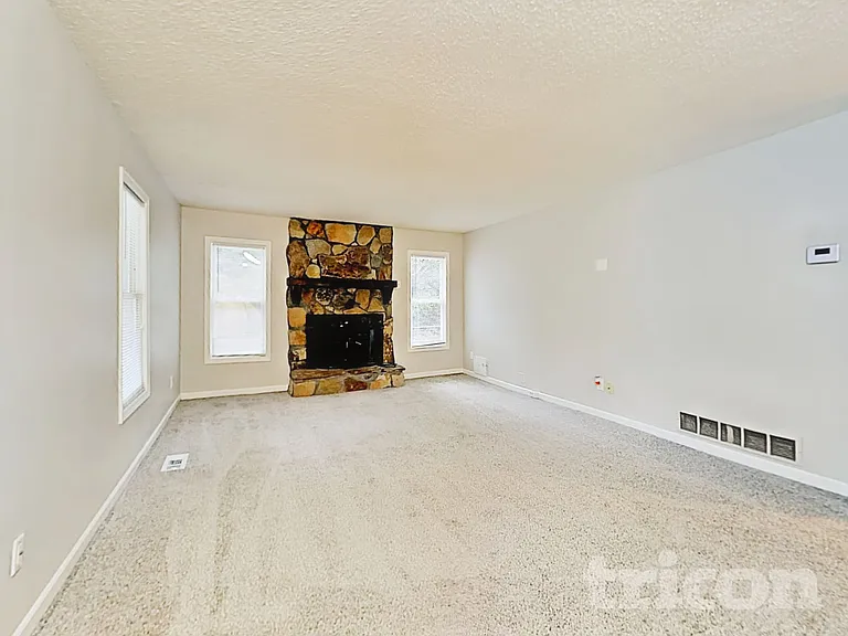 2466 Red Barn Rd SW — Photo 3