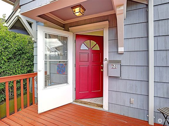 2nd image of 1211 Hoyt Avenue