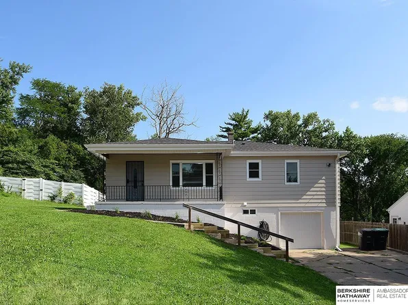 7620 Bedford Ave, Omaha, NE 68134