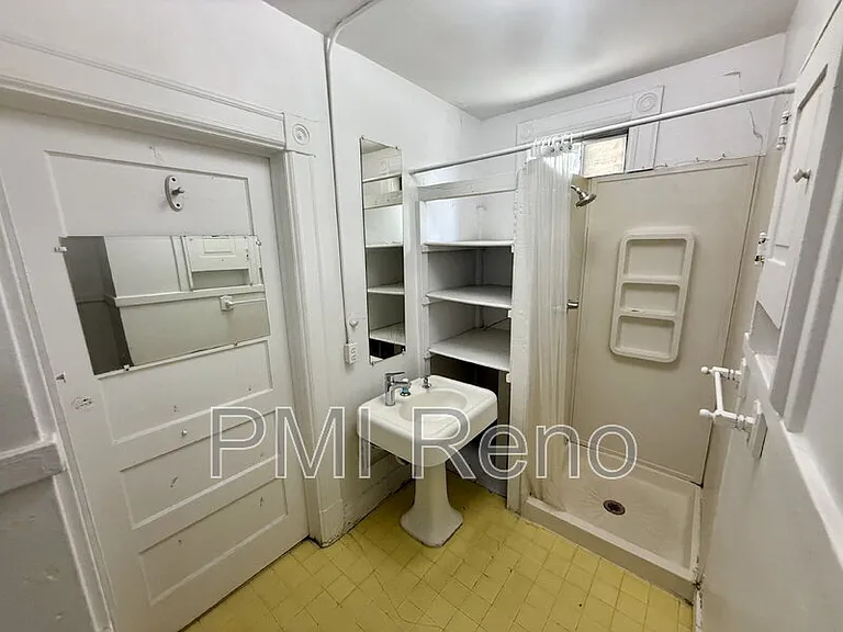 46 W 10th St #5 — Photo 11