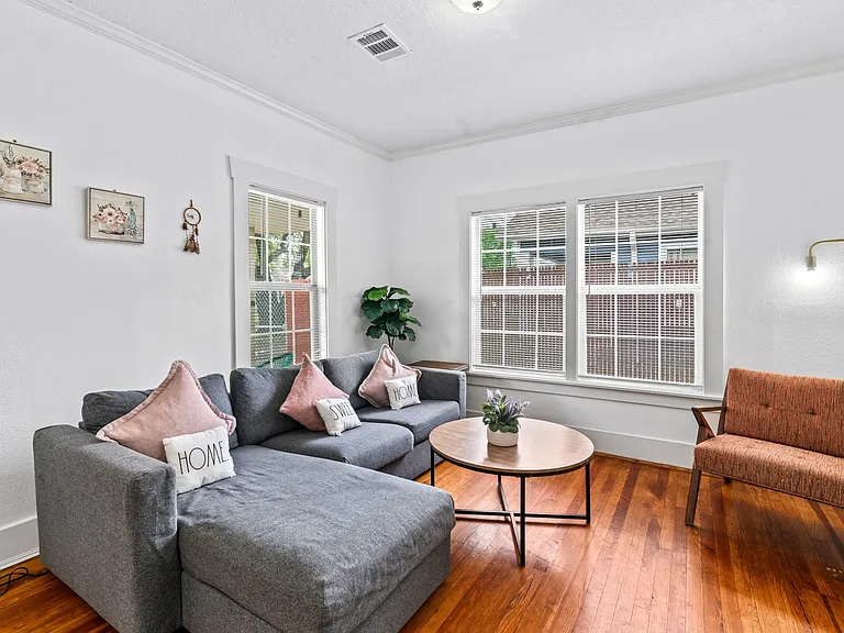 5217 Claremont St — Photo 4