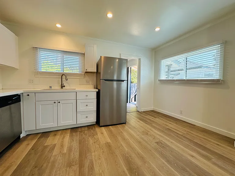 46 Ocean View Ave #C — Photo 6