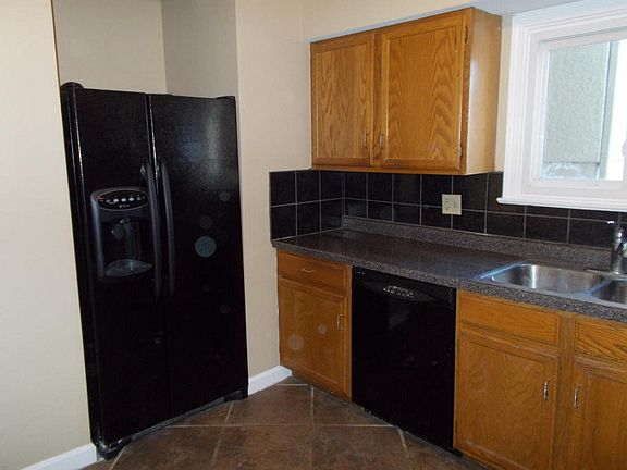 3rd image of 3403 Abbett Dr