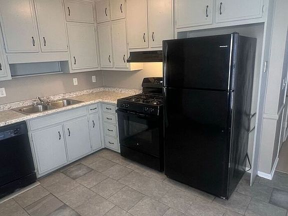 4th image of 3133 Dove Ct #A