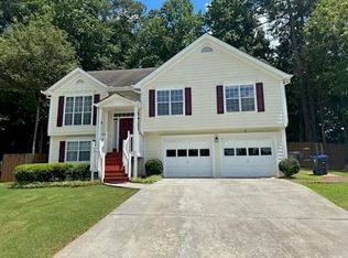1297 Burnt Wood Ct, Lawrenceville, GA 30044