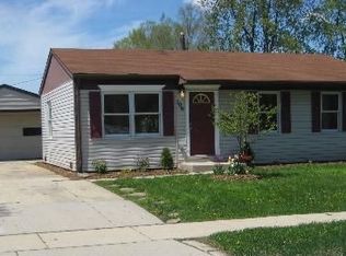 106 Egan Dr, Streamwood, IL 60107