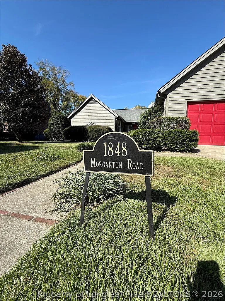 3 bed, 3.0 bath, 2670 sqft, $2,000 — Photo 3