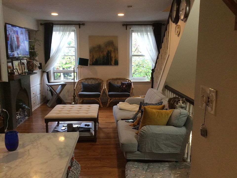 Living room 3