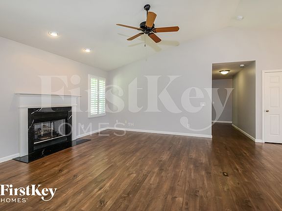 4th image of 616 Autumnwood Forest Dr