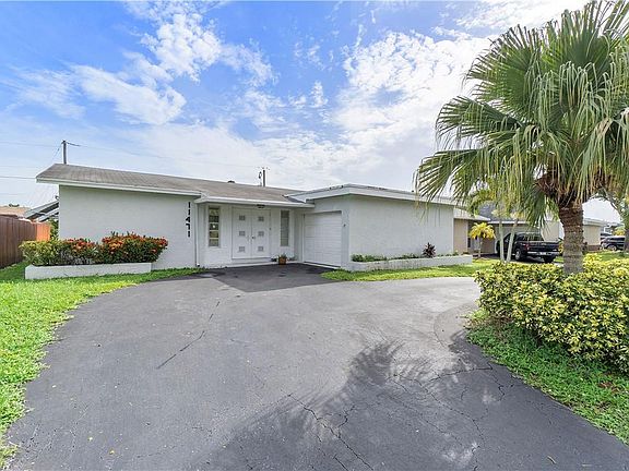 2nd image of 11471 NW 40th Place