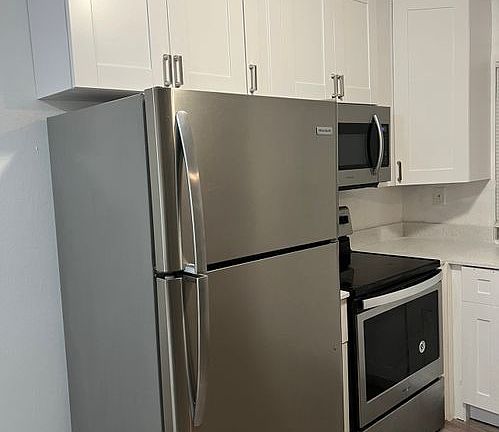 5th image of 301 NW 32nd Ct APT 202