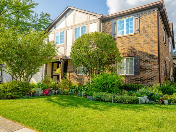 228 Brookside Ln Unit D, Willowbrook, IL 60527