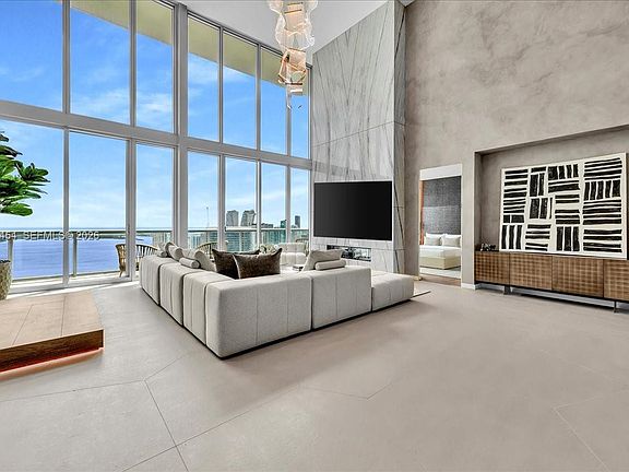 2nd image of 888 Biscayne Blvd #Penthouse 5704