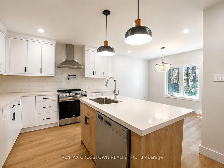 86 Doran Rd — Photo 8