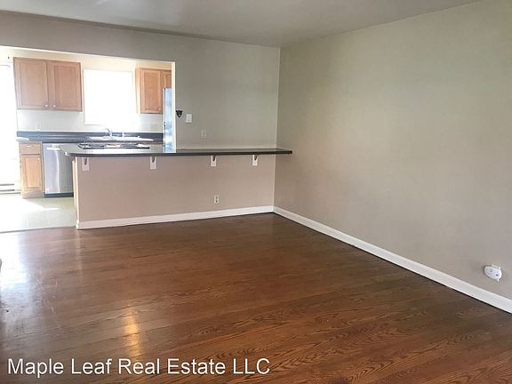 3rd image of 7311 Woodlawn Ave NE #3663793