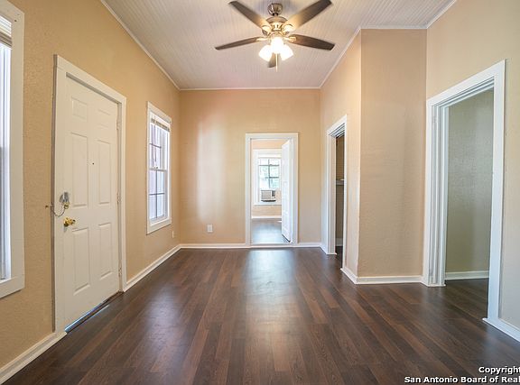 5th image of 205 Wingate Ave