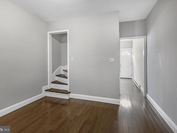 5th image of 1837 E Harold St
