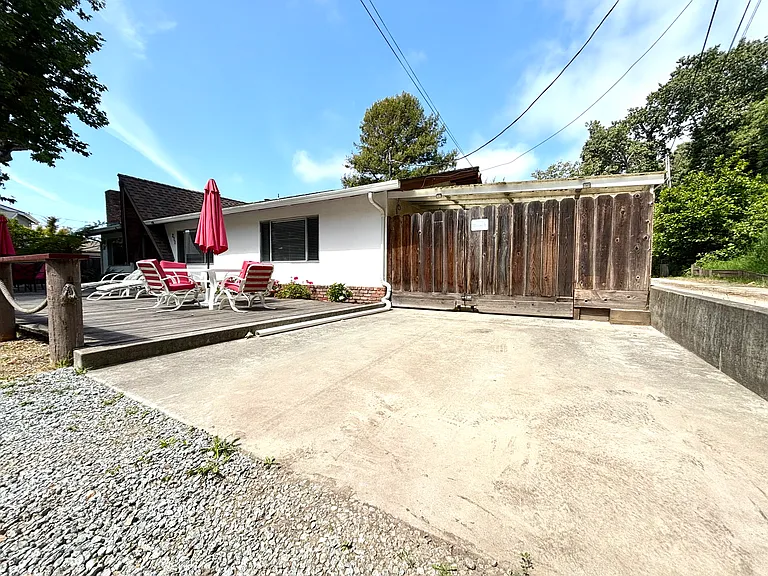 211 Earl Ct — Photo 28