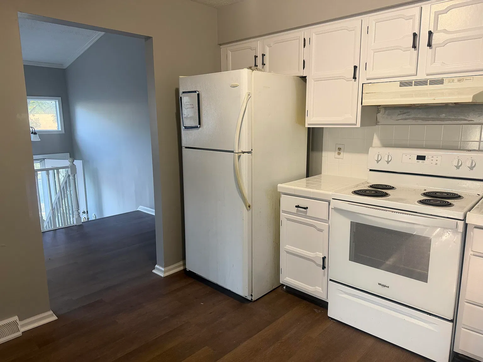 4 bed, 2.0 bath, 2352 sqft, $2,095 — Photo 4