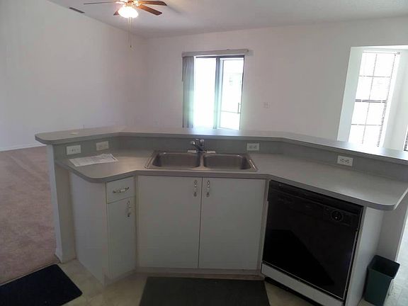 3rd image of 1026 SW Benchor Ave