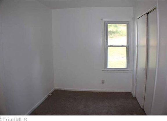 4th image of 345 NE Pine St