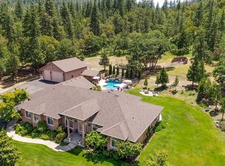 3980 Manzanita Heights Dr, Medford, OR 97504