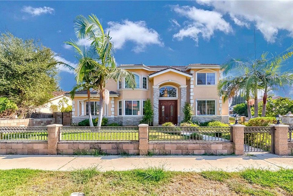 1st image of 8500 E Hermosa Dr