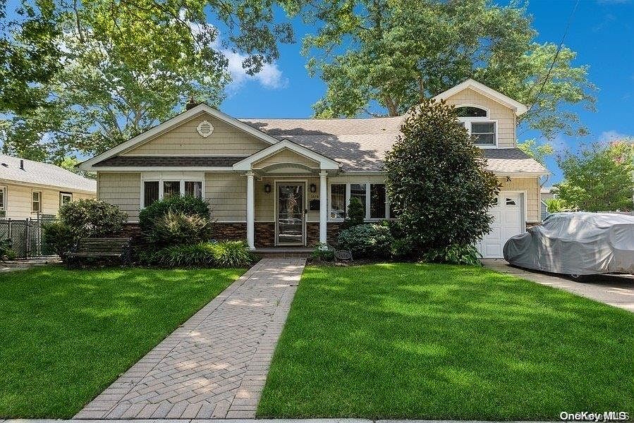 1st image of 1414 Whittier Avenue