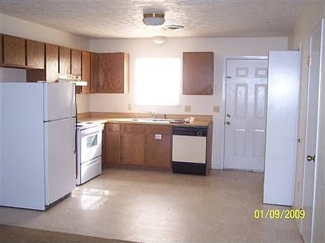 2nd image of 629 Ridge Rd APT 4