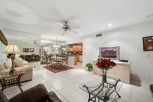 417 Pine Glen Ln Photo 1