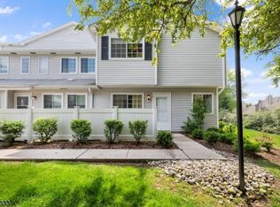 49 Hyde Ct, Bedminster, NJ 07921
