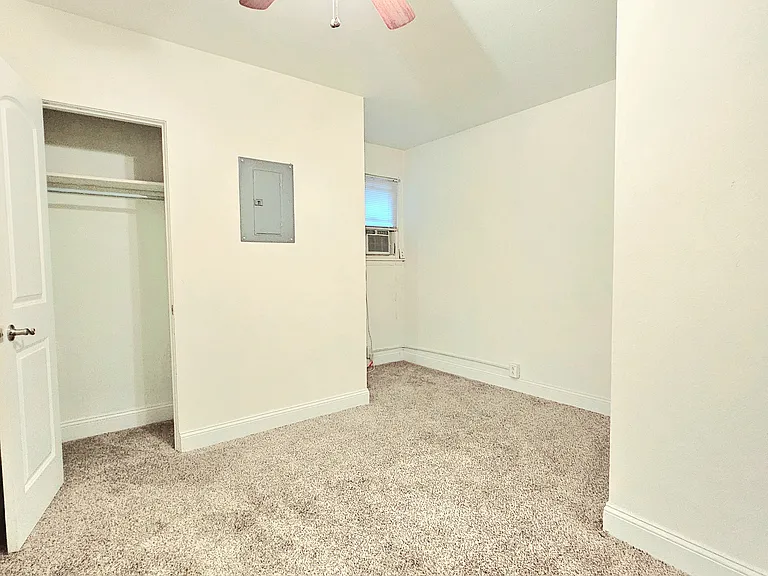 1001 W Walnut St #A — Photo 19